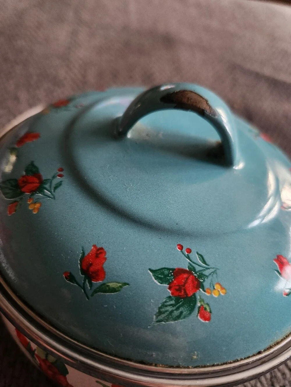 The Pioneer Woman Cheerful Rose Mini Dutch Ovens - Set Of 2